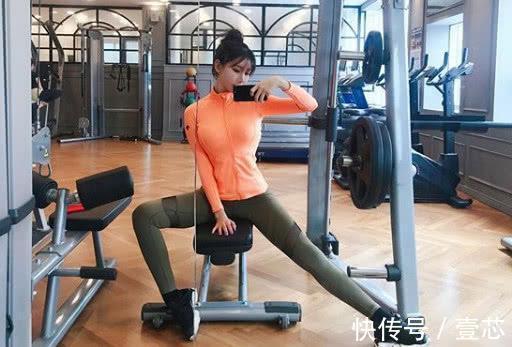 卷腹|韩国校花,充分利用课余时间健身,想要成为模特