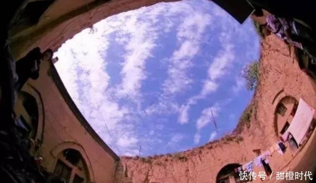 到底|平地冒炊烟看似无人地窨子房到底是什么