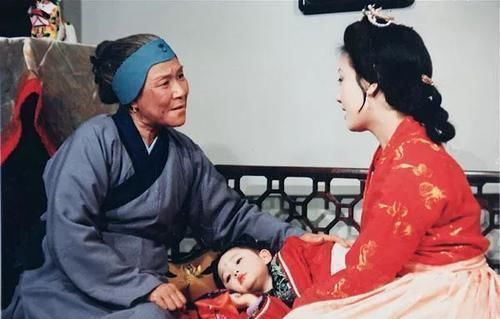 奸兄|伏笔千里丨刘姥姥初见王熙凤时,贾蓉乱入借屏风有何深意