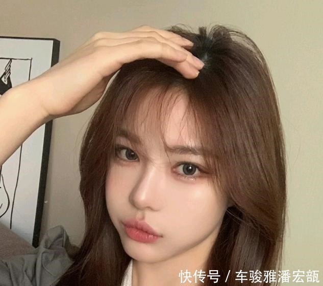 发型|整体看起来很洋气的女人,选发型都会注意这3点,一下年轻好几岁