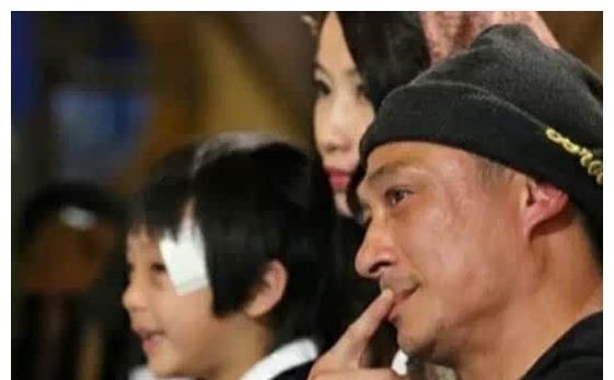 劉海|錄《爸爸去哪兒》造成眼角永久性傷害,13歲費曼露無劉海正臉