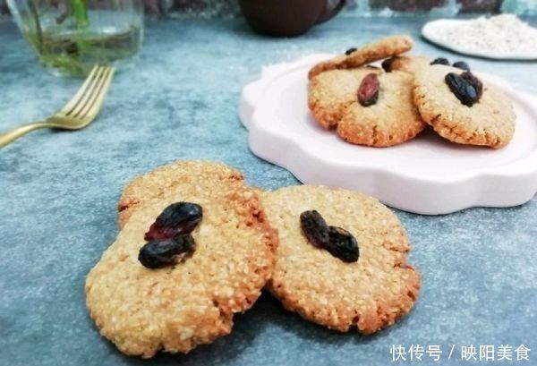 回味无穷的花生酱燕麦饼干来拯救你的胃