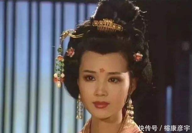 权力|武则天退位后，上官婉儿权力地位达到了高峰，因何被骂？