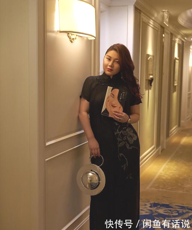 傅首尔|胖女人不适合穿旗袍?看杨天真就知道,150斤照样穿得优雅贵气
