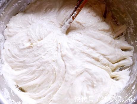 做韭菜馅饼时，鸡蛋别再炒了，教你正确做法，韭菜鲜美鸡蛋还软嫩