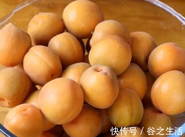 杏子|天热这碱性水果要多吃,一次性买5斤,晒干囤着,随时吃随时取!