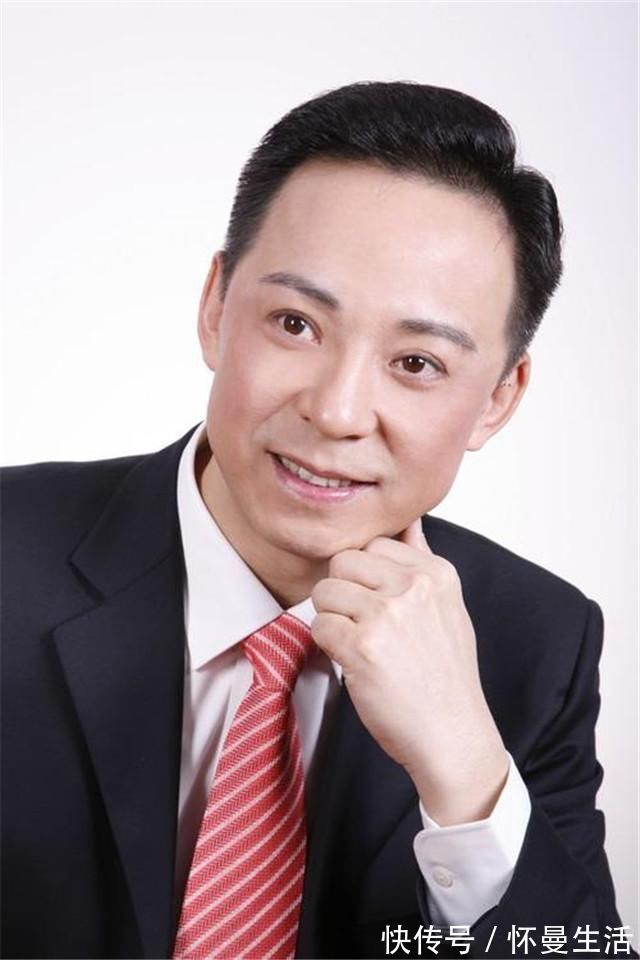 于智魁#师从多位名家,用尽全力弘扬京剧的于智魁,却被人当反面教材批评