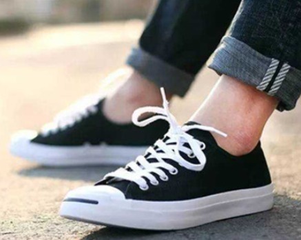 鞋子出汗容易臭教你4个清除异味小妙招,轻松去除鞋子汗臭味