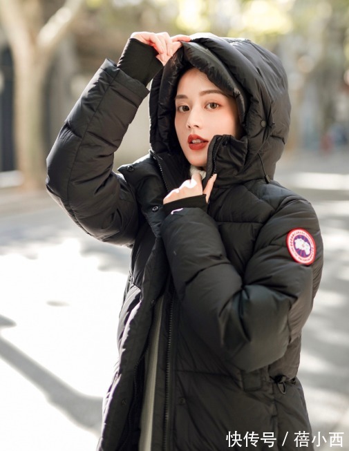 穿搭|毫不费力的御寒穿搭,看这些时髦羽绒服look就够,温度与风度并存