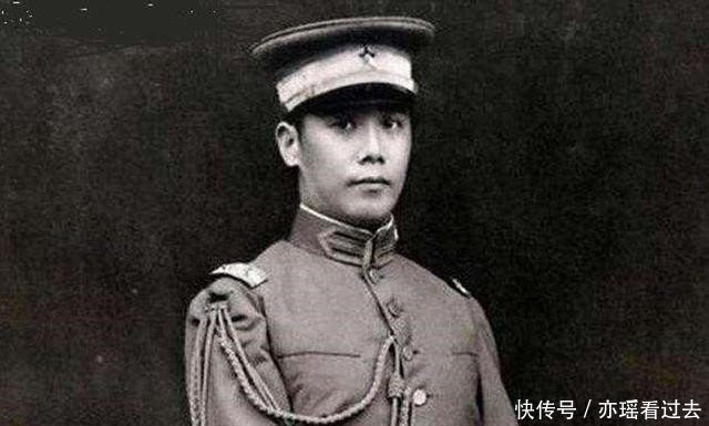 独揽大权|袁世凯成为民国大总统,已独揽大权,为何还要冒险称帝