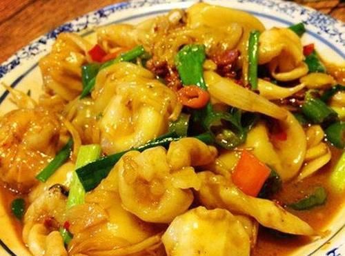 美食推荐：葱爆羊肉，家常红烧鱼块，麻辣鱼泡，青椒炒蛋的做法