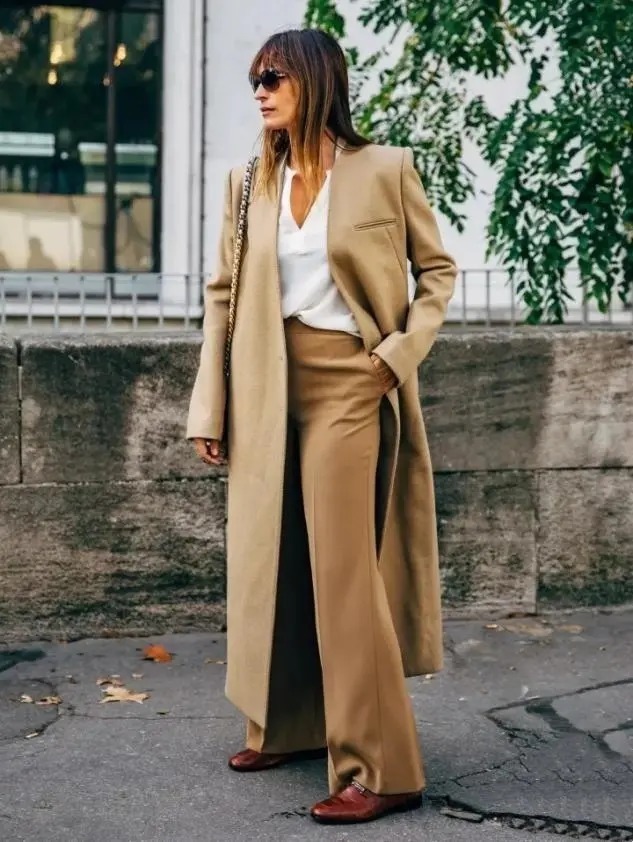 不管大衣还是羽绒服,女人少买黑色,这几种颜色更高级,好看减龄