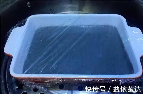 头发一抓掉一把，常吃它头发乌黑茂密，胜过生发剂，护发素都免了