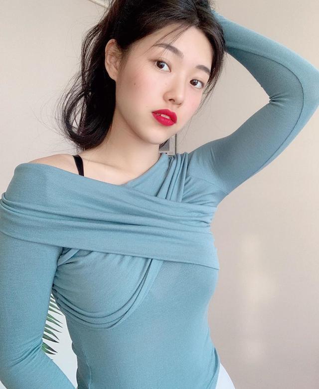 瑜伽|韩国“瑜伽女王”身材曼妙凸凹有致,6个静态拉伸增强身体柔软度