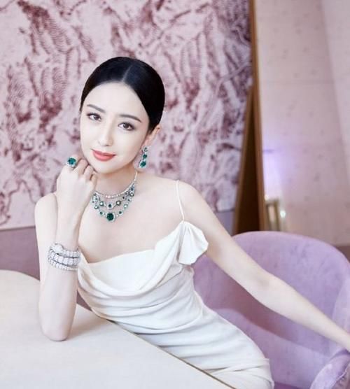 汤丽娅|佟丽娅带儿子表演，节目组忘记打码，正脸首公开像极陈思诚