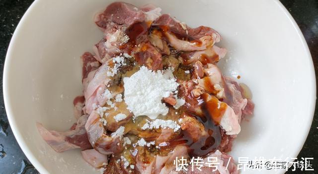 大萝卜|天越冷越爱吃的一锅萝卜煲，做法简单又好吃，鲜香汁美还特别下饭