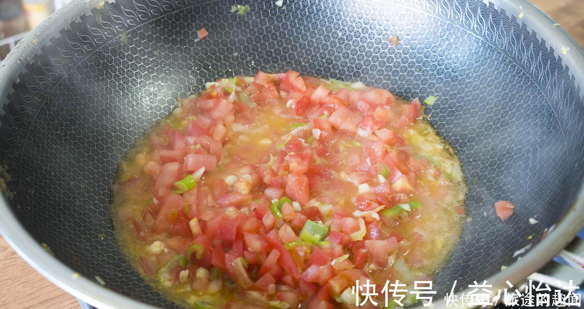 鸡蛋|茄子不要直接炒着吃,加3个鸡蛋,不吸油又好吃,实在太下饭了