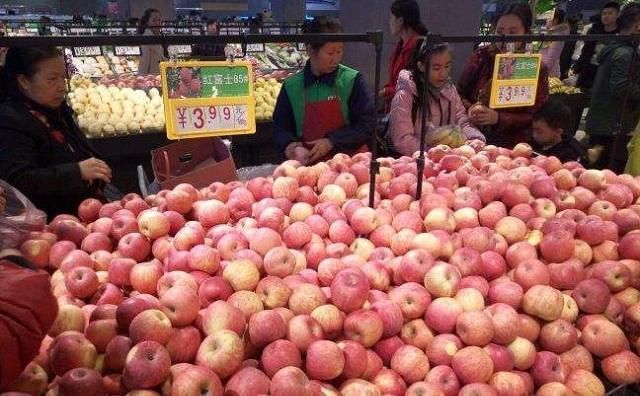 果脐|买苹果,不是越红越好,谨记这4个窍门,苹果清甜响脆又好吃!