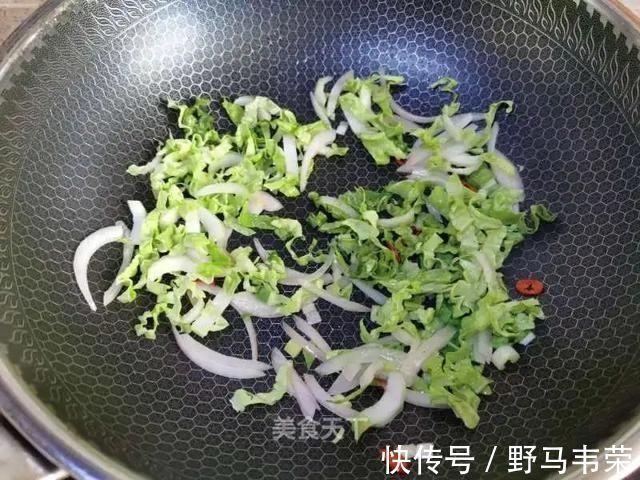 白菜|吃一次就上瘾的炒面，学会你绝对不后悔，吃货简直不能忍！