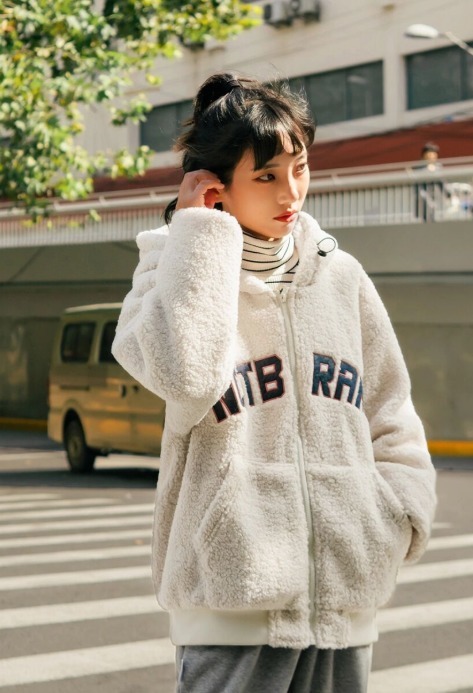 运动裤|想买冬装不知道怎么入手?羊羔毛外套了解一下,显瘦还温柔