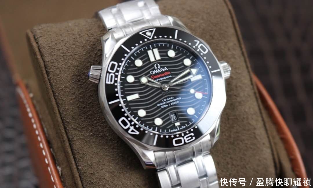 和劳力士同样档次,价格亲民很多,欧米茄海马300你喜欢吗
