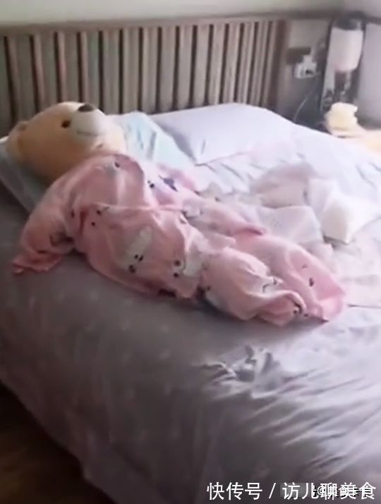 月子|爸爸在家看孩子,妈妈不放心提前回家,迫不及待开门一看,笑喷了