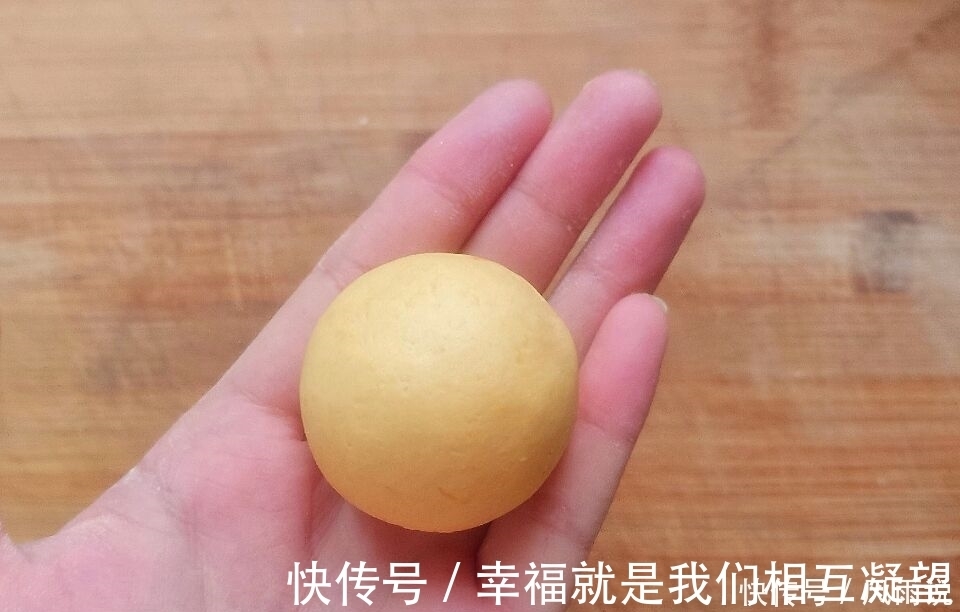 玉米淀粉|南瓜新吃法,我家每周准做一次,软糯香甜真美味,比炒的好吃多了
