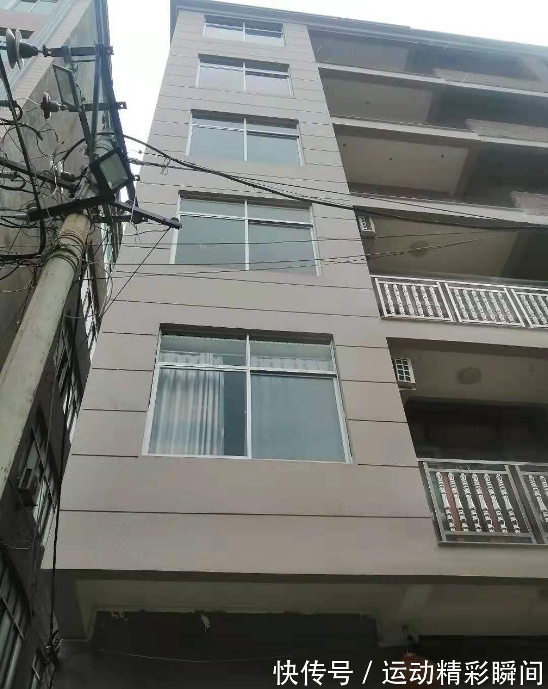 农村|农村怪象：为何现在的自建房外墙不再贴瓷砖，而是选择喷真石漆？