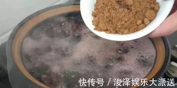 麦仁|女人气血不好,常煲一锅粥喝,食材做法简单,补血养颜不发胖