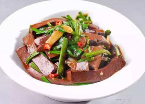  补血|韭菜和它是绝配，等于天然“补血菜”，补血补铁，脸色更红润