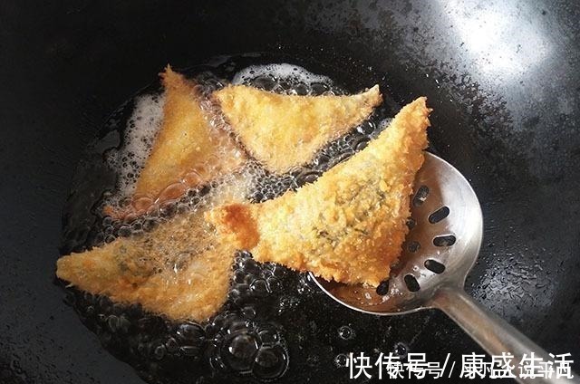 混沌皮别包猪肉了，包点水果粗粮做点心，酥脆香甜，咬一口满嘴香