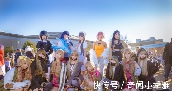 浓妆艳抹|日本街头的姑娘,浓妆艳抹,身上有一种“奇葩”的二次元感觉