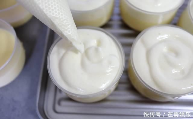 人气焦糖乳酪布丁烧，1杯甜点3个口感，冷藏后的口感赛过冰淇淋