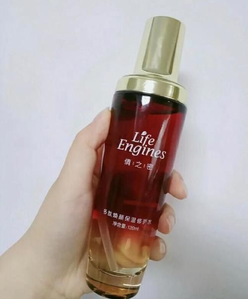 国货水乳不行?是百雀羚不香,还是薇诺娜不够贵?外国人抢着要