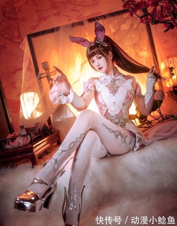 COS|斗罗大陆:小舞神级COS曝光,就像动漫走出来一样,大长腿爱了