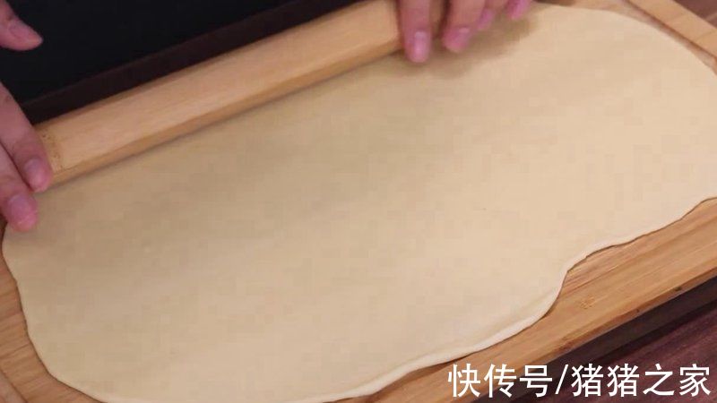 新疆|虽然大列巴来自俄罗斯,但卷果干、加核桃的新疆大列巴更好吃