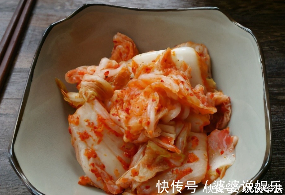 辣白菜的做法,1天就能吃,香辣清脆更爽口,上班族不用点外卖了