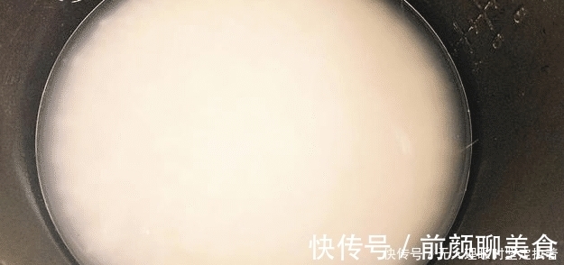 蒸米饭时，大米到底要洗几次？原来一直弄错了，难怪米饭不香不软