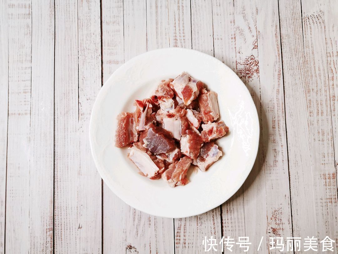 可口|好吃可口的芋头蒸排骨,营养健康,口味浓郁