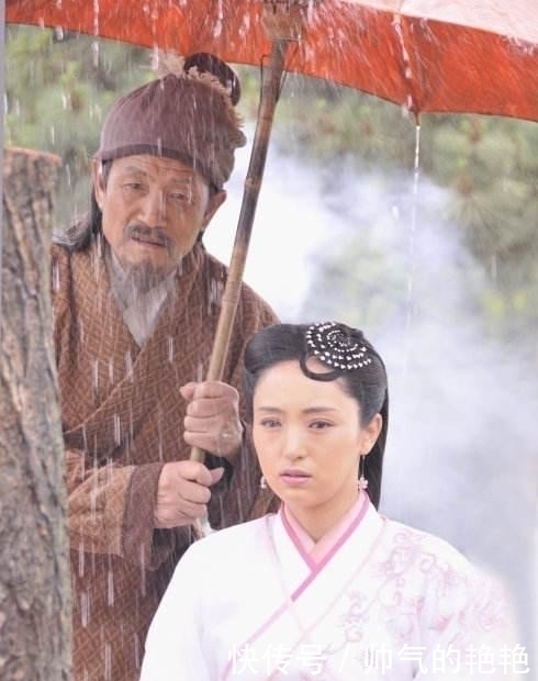 内涵|史上最具内涵的千古妙对,上联大嫂翻书心想汉,下联太经典了