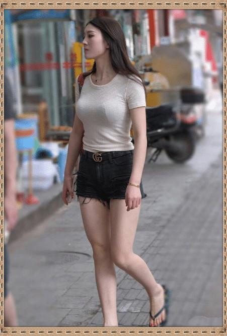 搭配|街拍休闲的穿搭也是很有气质的,特别是搭配的好的穿搭