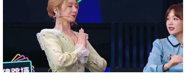 徐梦洁|火箭少女合体，吃完烧烤把签当发簪，孟美岐得意：看我看我