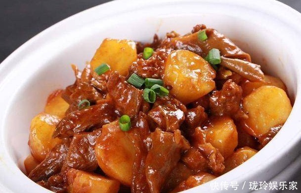 浸泡|炖牛肉时,这“两味料”千万不能放!否则连肉带汤尽毁!太腥了