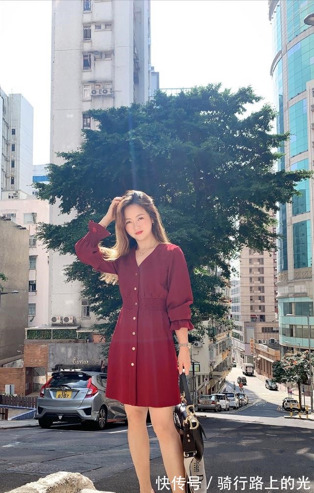 搭配 女人再懒,也别老穿平底鞋,今夏流行“高跟鞋配裙子”,优雅时髦