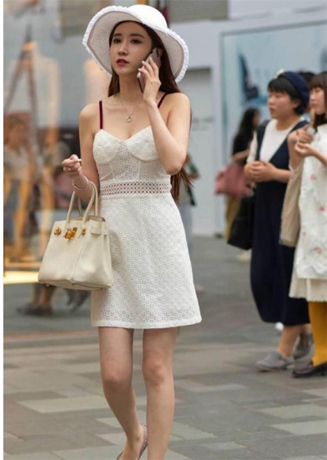 潮流|路人街拍迷人性感的小姐姐,十足的小女人味和潮流个性