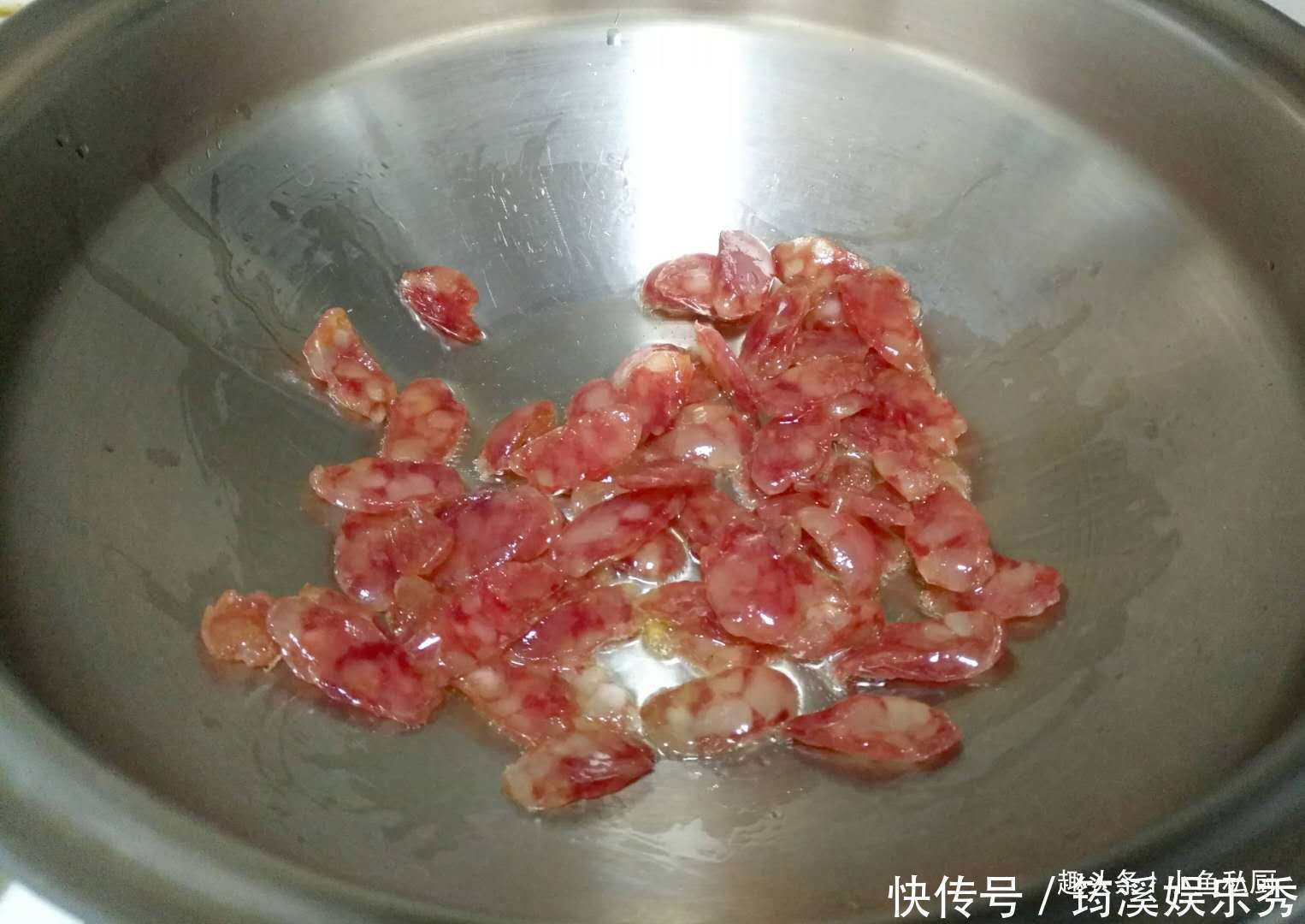 荤素|女儿最爱这道菜,荤素搭配,营养解馋又下饭,香到流口水