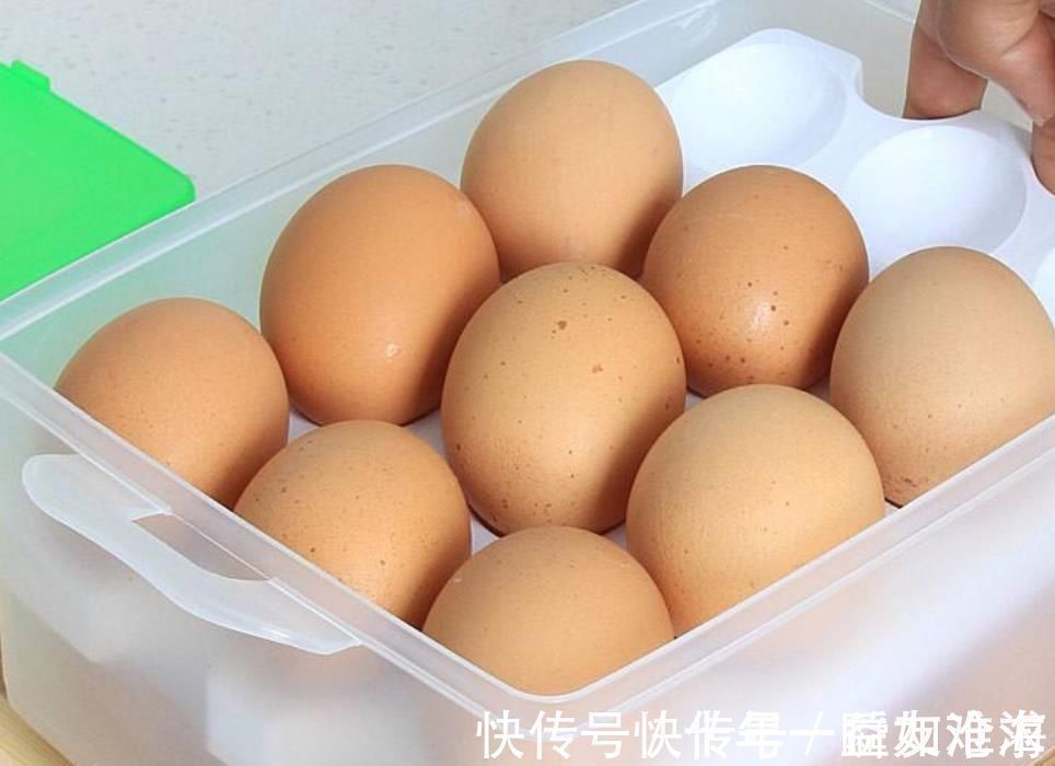 鸡蛋保存不要放冰箱,卖鸡蛋的大爷教你土法子,放几个月没问题