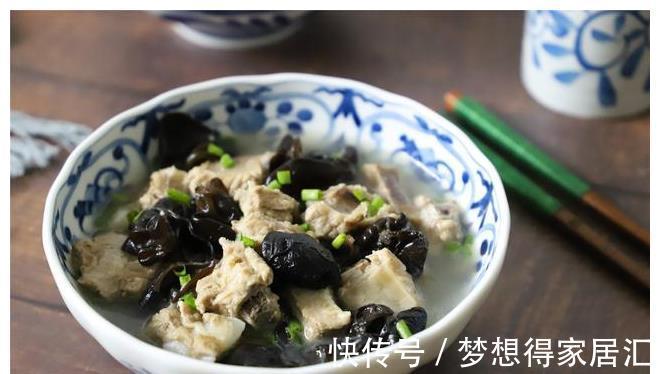 腌笃鲜|晚餐这菜，是江南人家餐桌上百吃不厌的一道菜，咸鲜入味，营养好