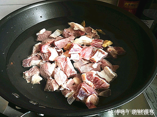 炖牛腩前先做好此步,牛腩软烂入味,鲜香浓郁,好吃的停不下筷子