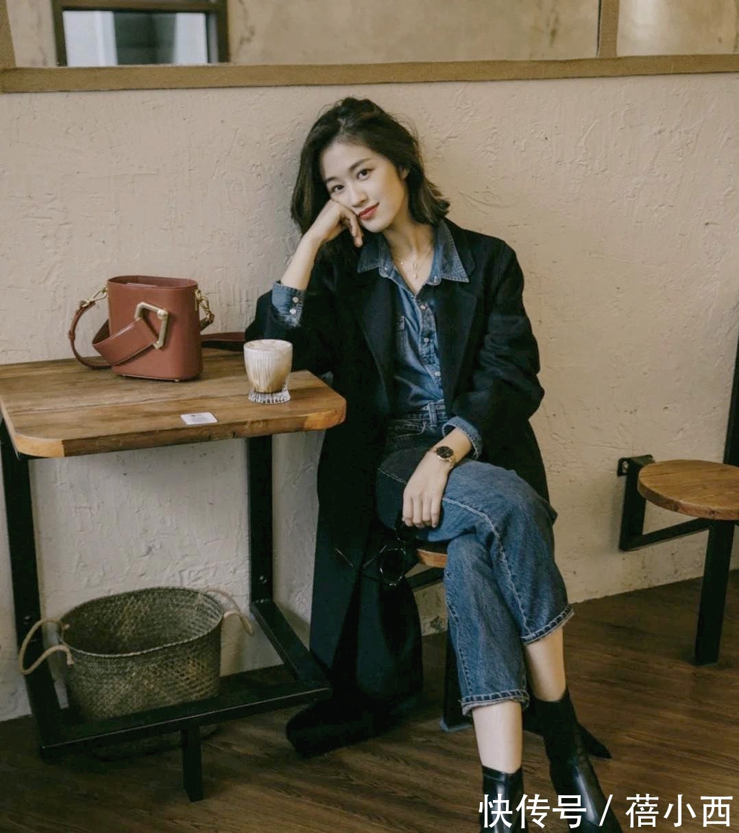 女人味|奔三奔四的女人,今年建议多穿“黑色大衣”,这样搭简约又显气质